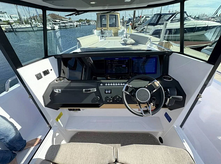 Катер Axopar 29 XC Cross Cabin